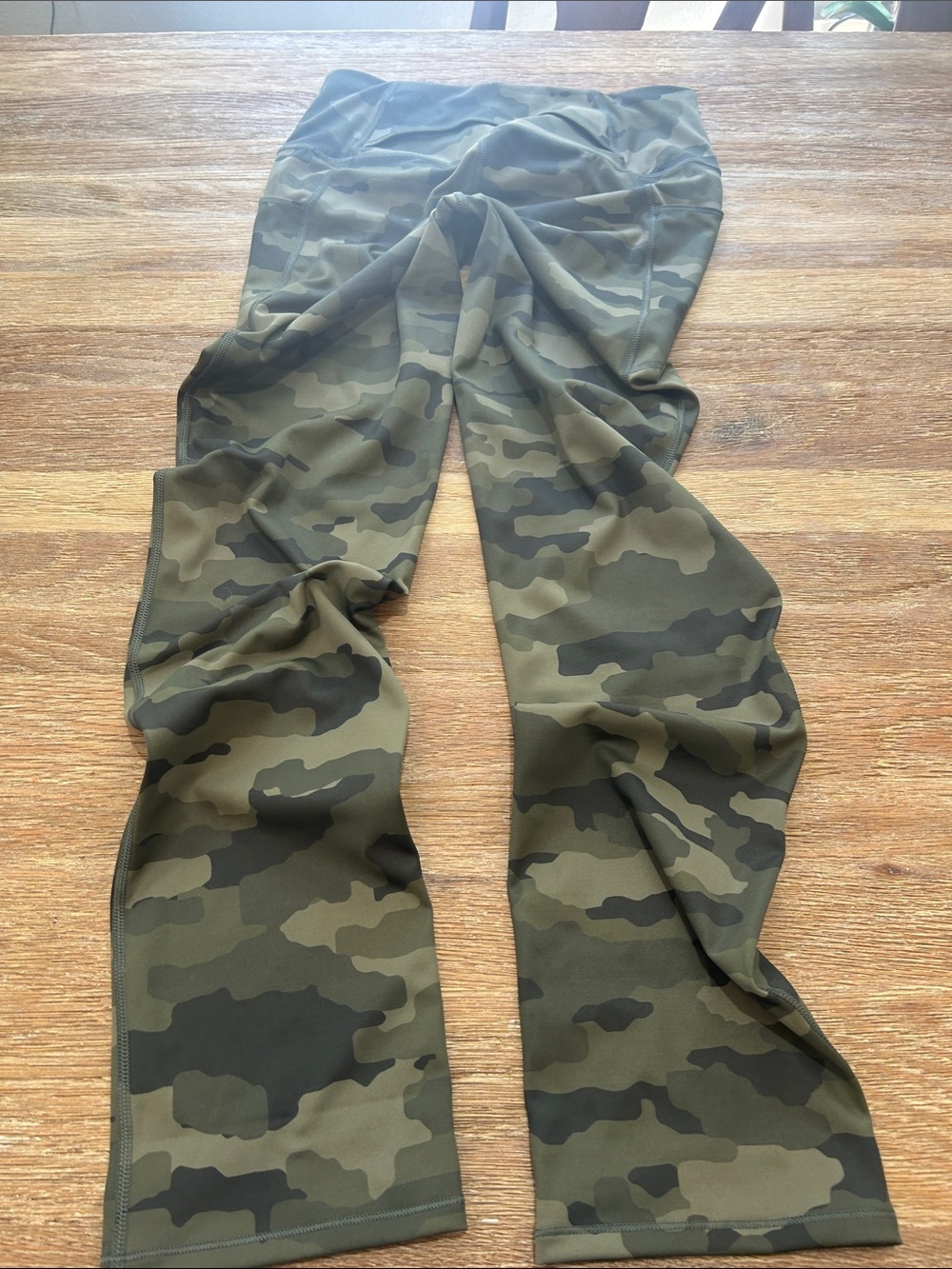 Duluth Trading Co  Olive Green Camo Leggings size S x 31 - Picture 5 of 7